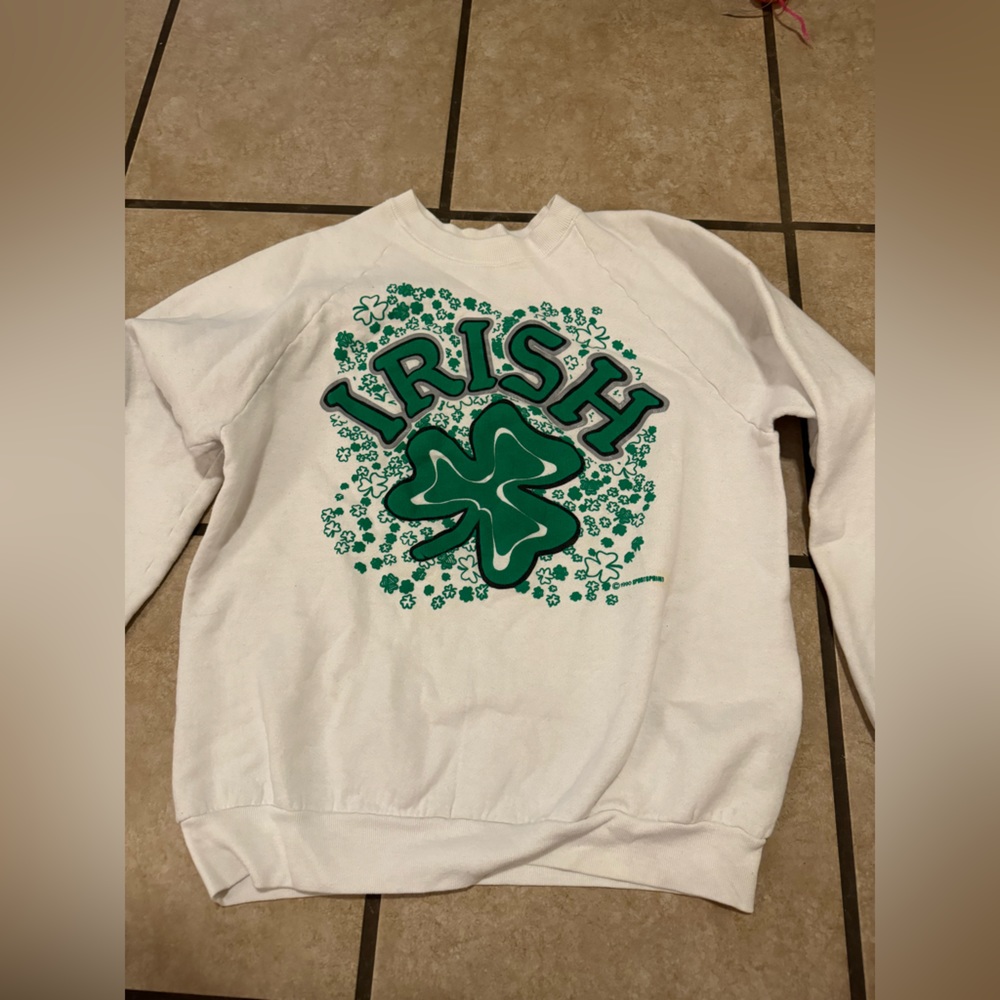 IRISH Sweatshirt, St Patty’s Day Bar & Grill, Size Small